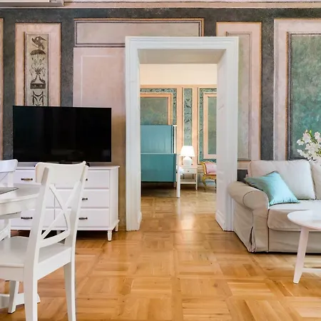 Florianska Apartment